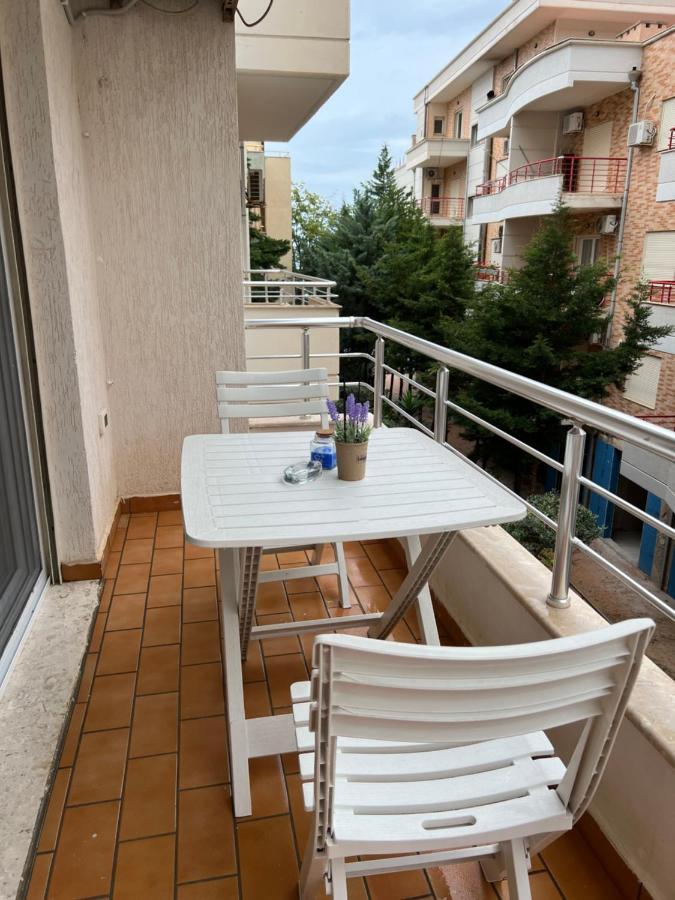 Emi Sol Apartment Vlorë Exteriör bild
